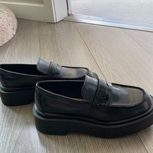 H&M black loafers size 38
